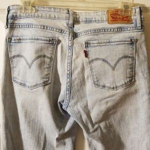 Levis 711 skinny jean pants. Ladies size 28